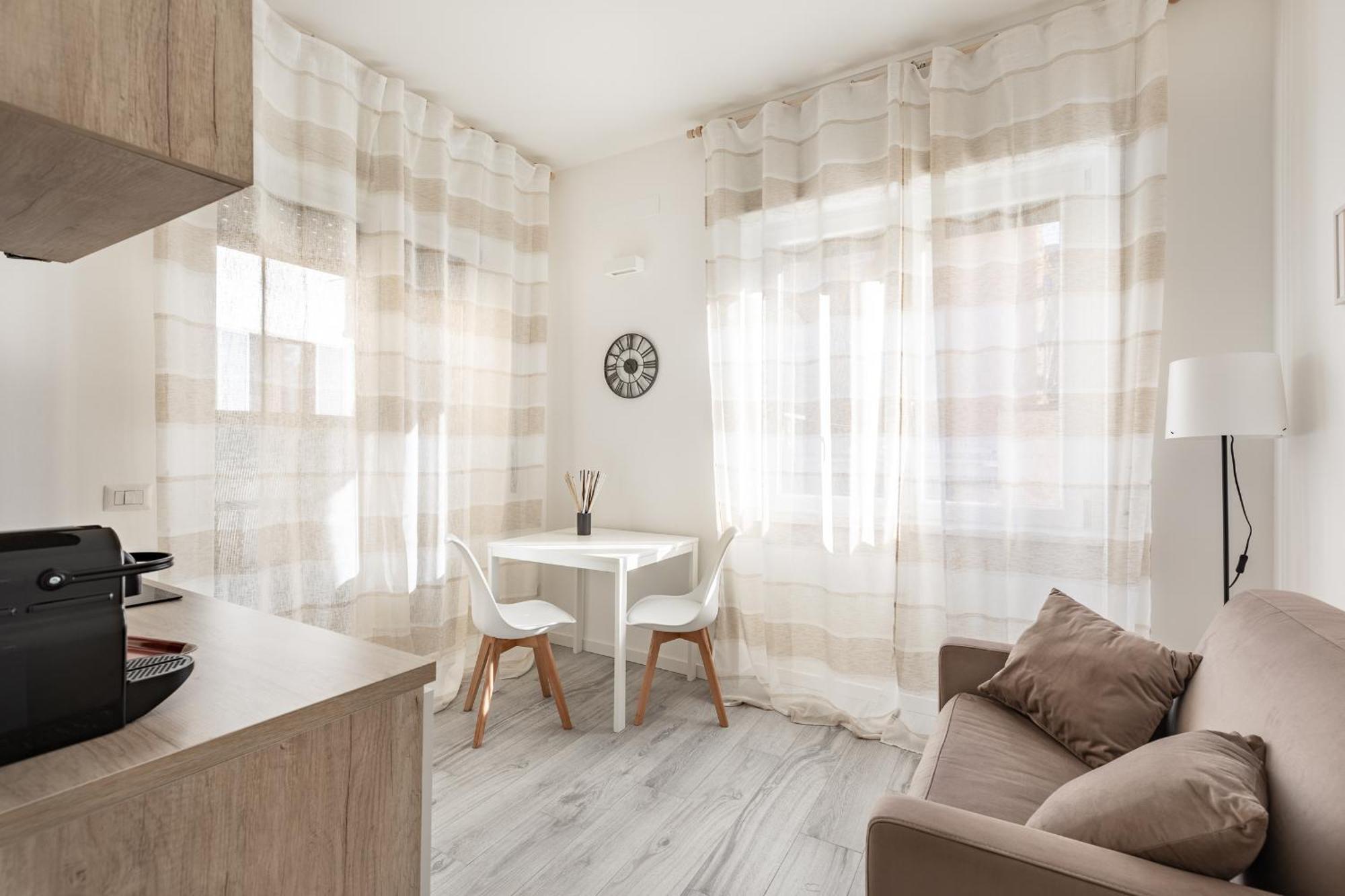 Pieno Centro Di Milano Per Gruppi, Famiglie E Viaggi Di Lavoro Apartamento Exterior foto